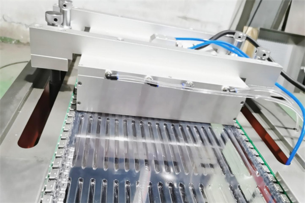 平板式泡罩包裝機(jī)（軟塑）